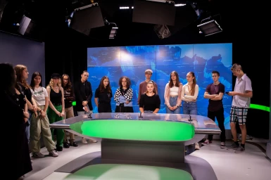 Týdny mediálního vzdělávání: celodenní vzdělávací akce, diskuze s novináři a materiály do výuky