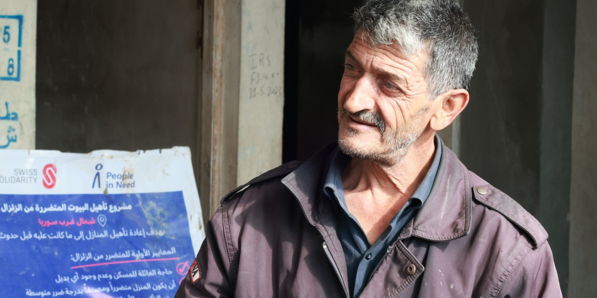 54letý Bašír před svým domem v Azmarínu na severozápadě Sýrie. 24. ledna