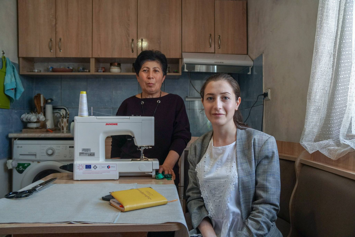 Lena bojuje v Arménii proti plastovým taškám