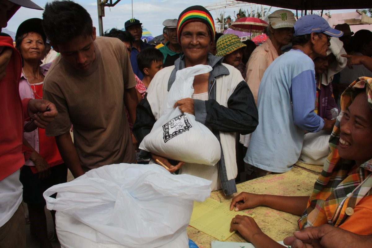 Okamžitá humanitární pomoc po tajfunu Haiyan 