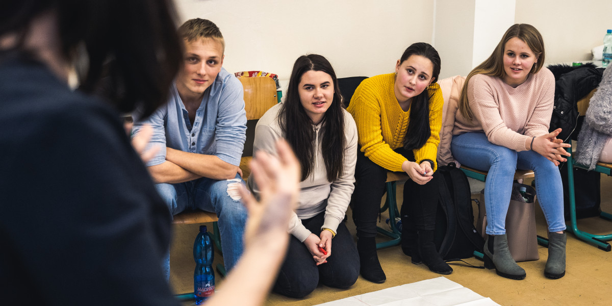 Mediální vzdělávání je důležité, shoduje se naprostá většina učitelů i ředitelů. Chybí ale jeho podpora ze strany státu