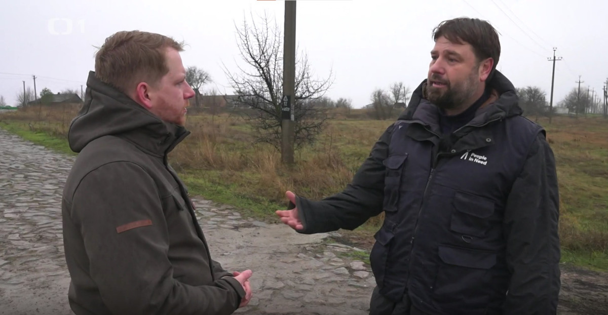 Reportéři ČT: „Obnovujeme na Ukrajině zdroje pitné vody a budujeme sociální prádelny,“ říká Petr Drbohlav, náš regionální ředitel pro Východní partnerství a Balkán