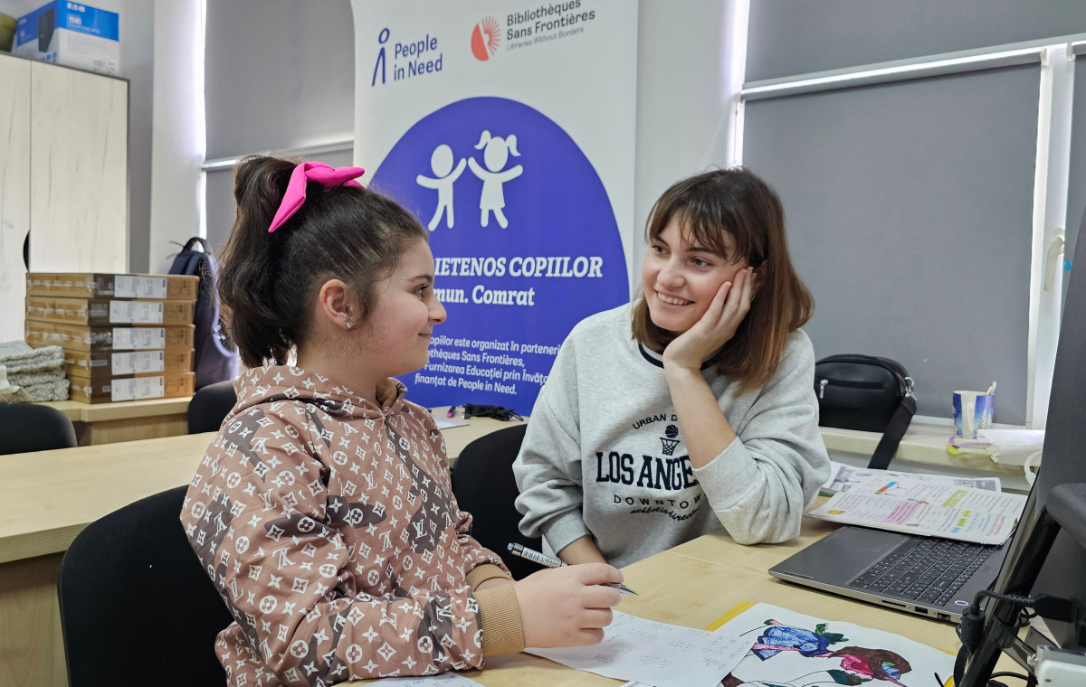 Digitální vzdělávací centra jsou nadějí pro romské děti z uprchlických rodin v Moldavsku