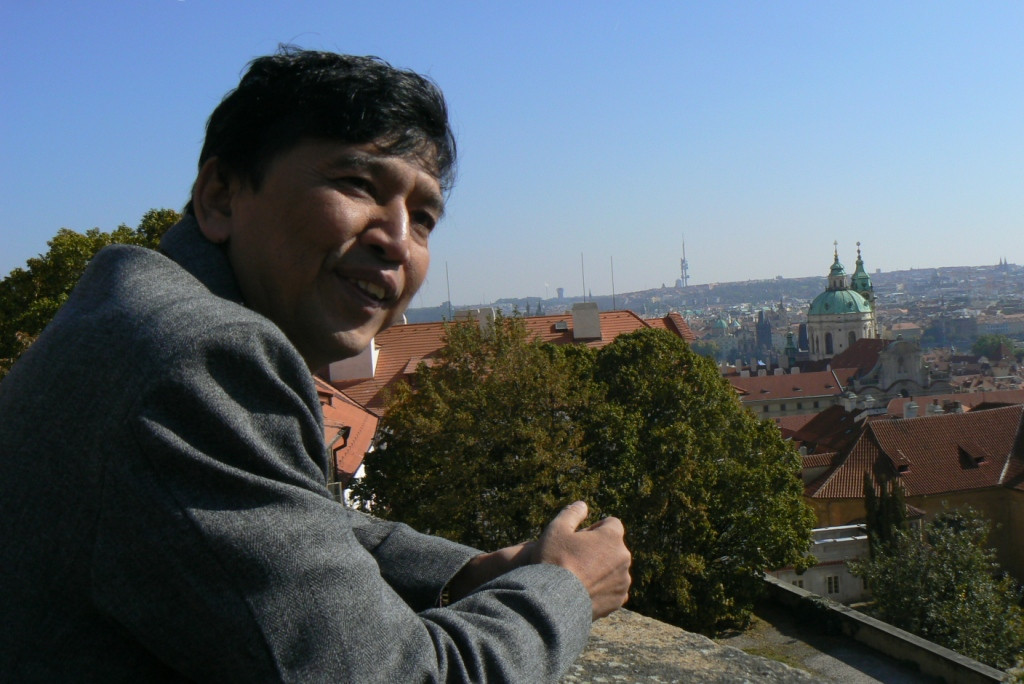 Barmský disident Min Ko Naing osobně převzal v Praze cenu Homo Homini