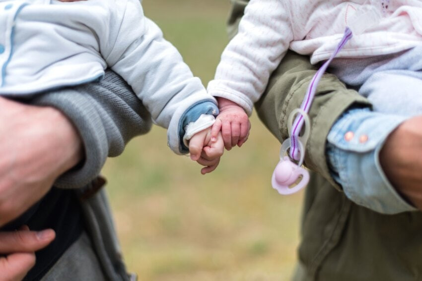 Od 15. 8. můžete zažádat o jednorázový příspěvek na dítě